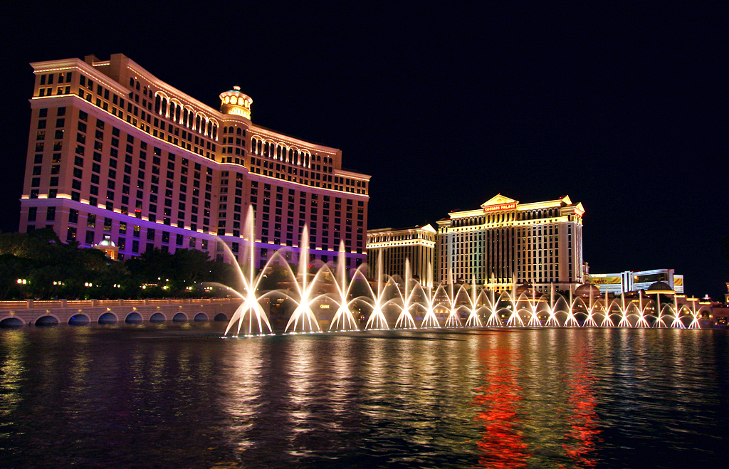 Las Vegas NV Bellagio Hotel and Casino Dancing Water postcard 2008 Brand New! 
